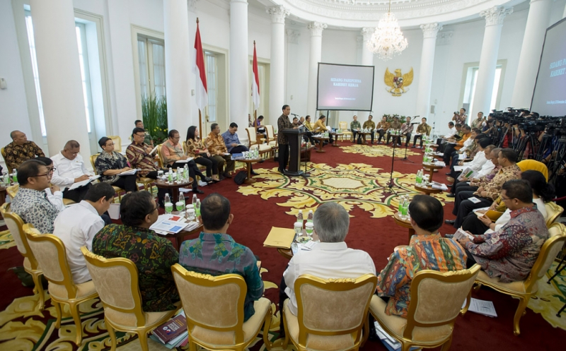 Jokowi Tumbang Oleh Menteri